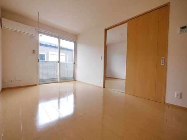 居室・リビング　反転タイプです