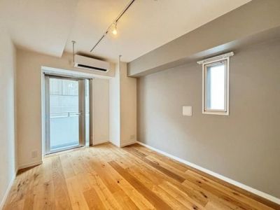 居室・リビング　※別部屋の参考写真です。