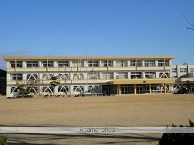 小学校　高椋小学校（小学校）まで600m