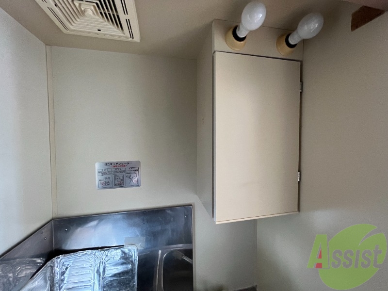 収納　収納はこちらキッチンの上にございましたよ