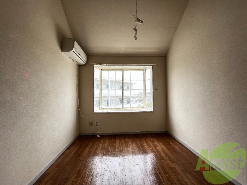 居室・リビング　５帖のリビングになります。伸び伸び出来そうですね。