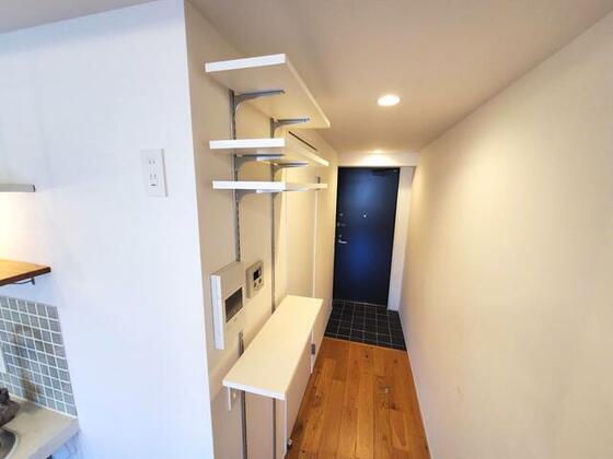 玄関　※別部屋の参考写真となります。