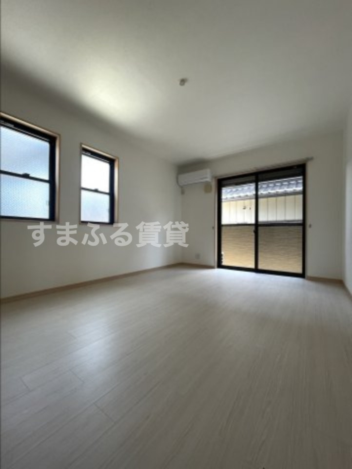 居室・リビング　同仕様　同施工会社　リビング