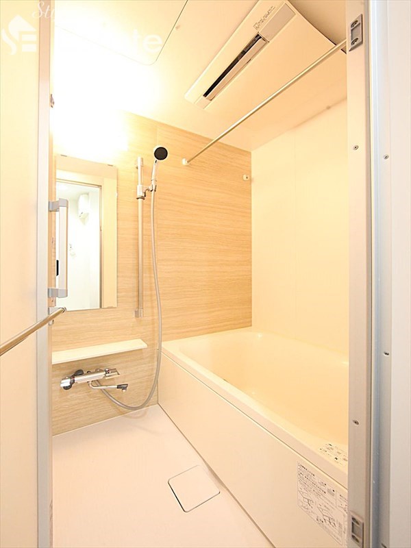 バス・シャワールーム　バスルーム