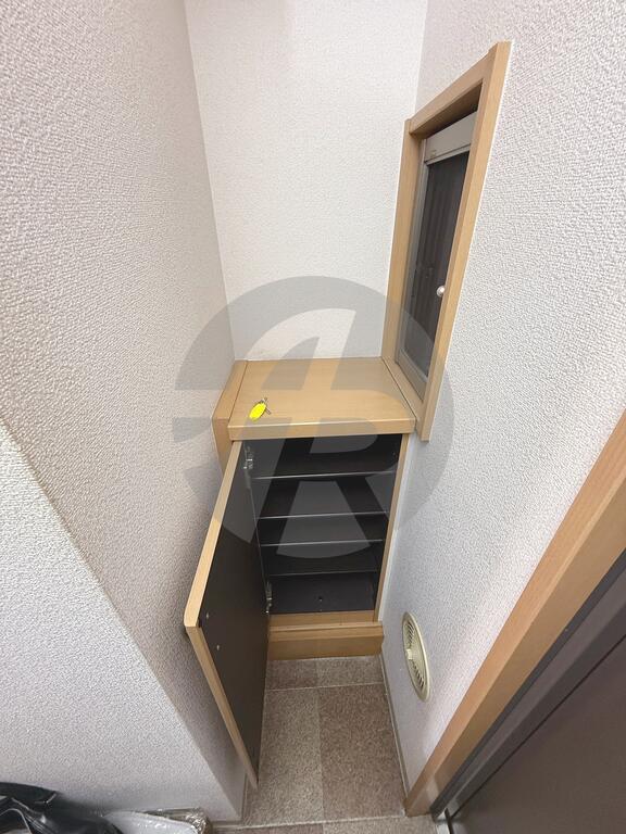 玄関　反転タイプ