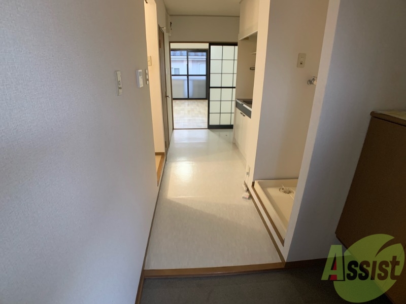 玄関　玄関でございます。毎日の出入りはこちらから。