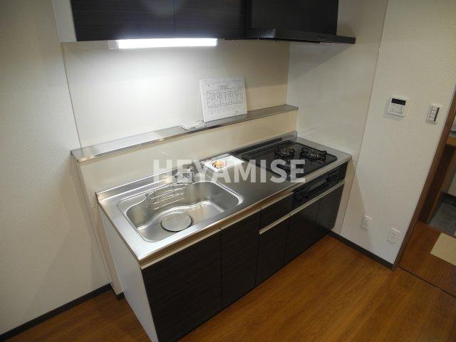 キッチン　※室内画像は別号室のもの