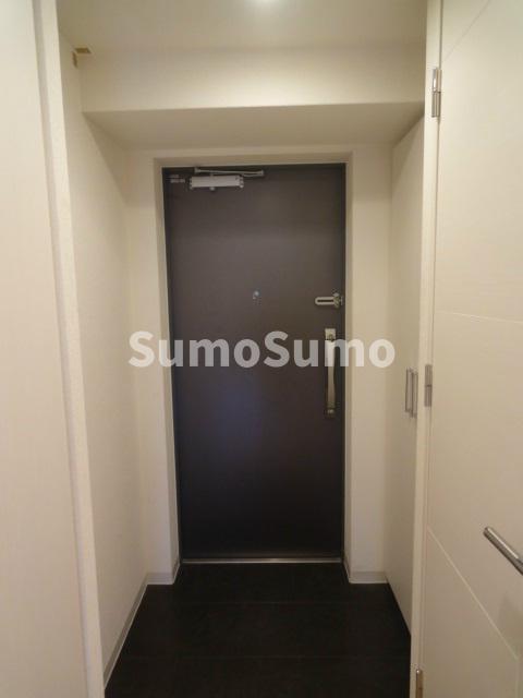 玄関　収納もある玄関です