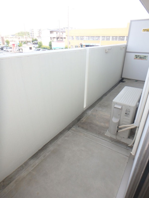 バルコニー　南向きで日当たり抜群☆（イメージ）