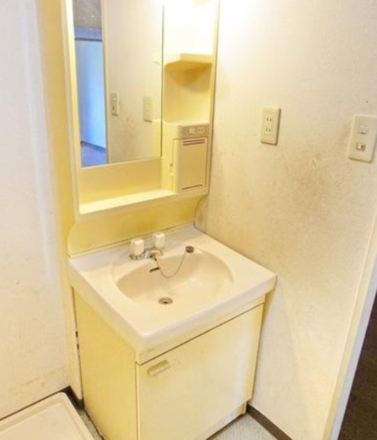 洗面設備　他部屋参考。