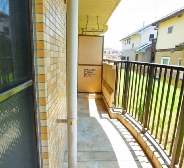 バルコニー　他部屋参考。