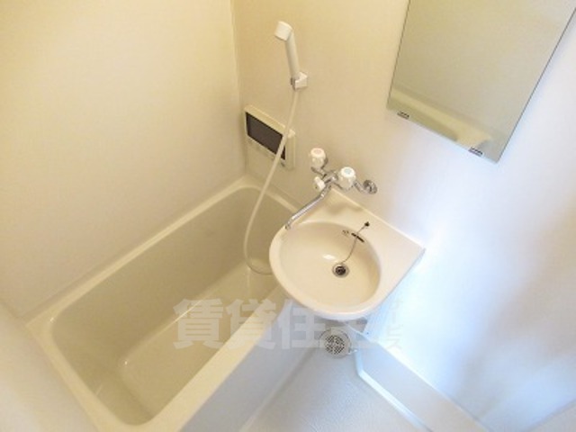 バス・シャワールーム　同物件別部屋