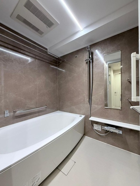 バス・シャワールーム