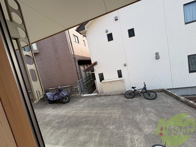 バルコニー　物干しがあるので洗濯物を干すことが出来ます。