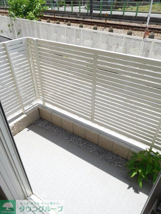 バルコニー　同建物別号室別汰タイプ参考写真