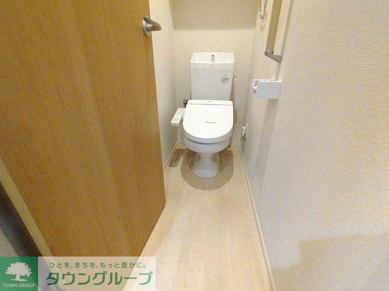 トイレ　温水便座標準設置