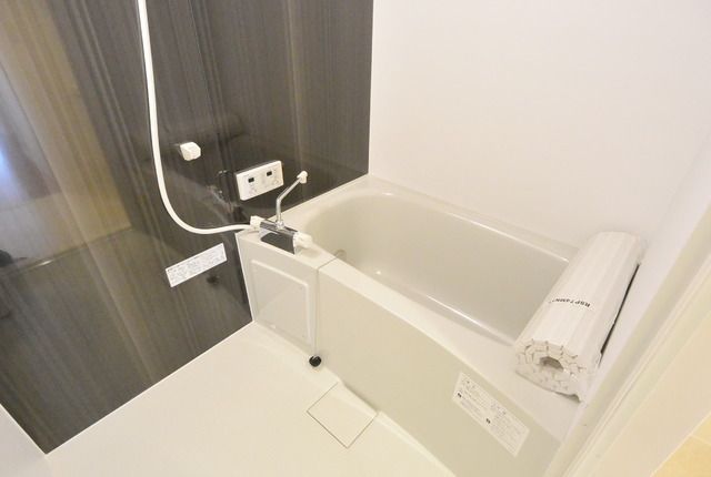 バス・シャワールーム　★追い炊き・浴室乾燥機付きのバスルームです★