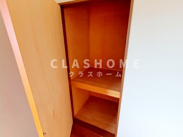 収納　同物件の別部屋になります。