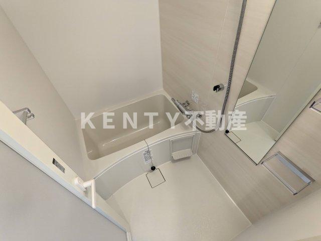 バス・シャワールーム　コンパクトで使いやすいお風呂です