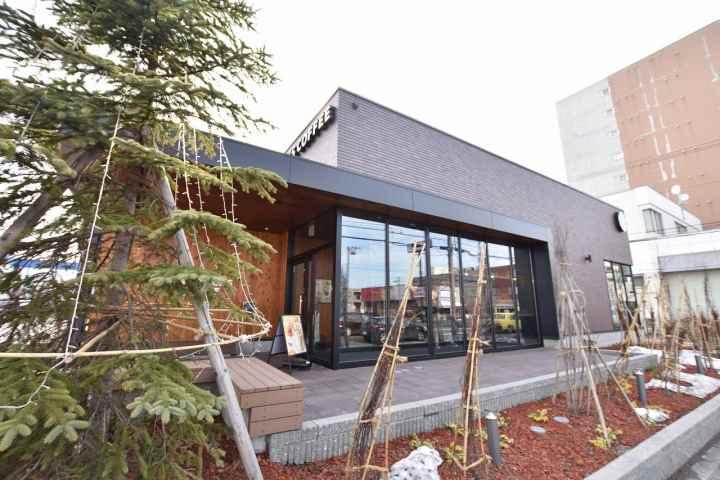 飲食店　スターバックス（飲食店）まで297m