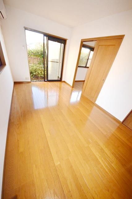 その他部屋・スペース　新婚さんオススメ賃貸住宅　買物便利な立地　南向き