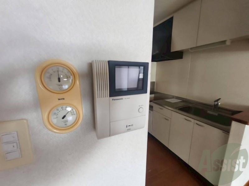 セキュリティ　ＴＶモニター付インターホンです。来客者の顔が見えるので安心！