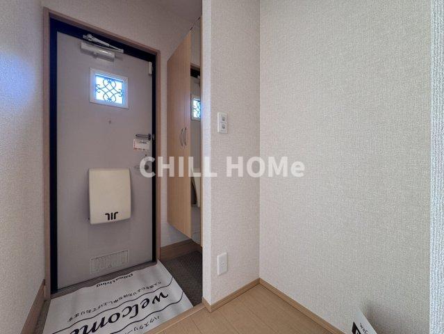 玄関　当社、チルホームのHPもご覧ください(^^)/物件情報多数♪