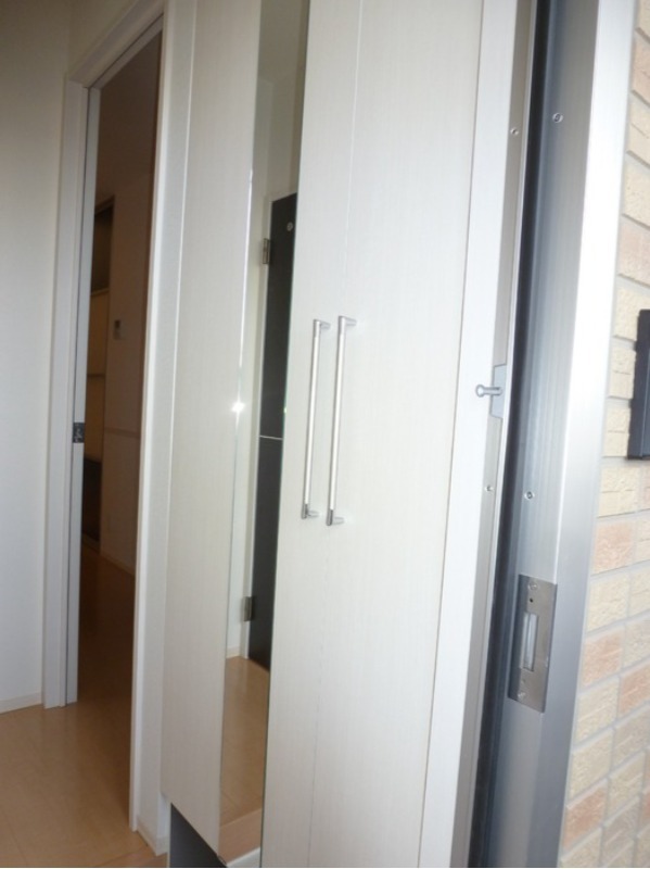 玄関　図面と現状に相違がある場合には現状を優先