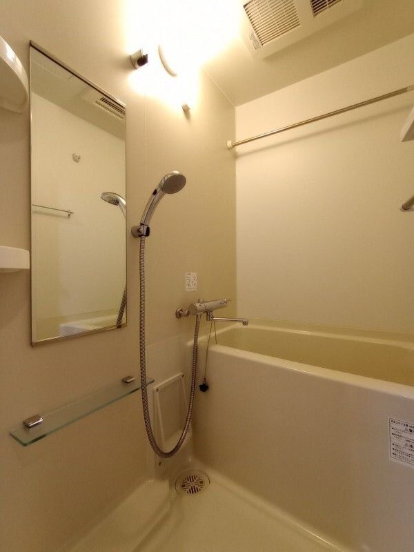 バス・シャワールーム　別部屋参考写真