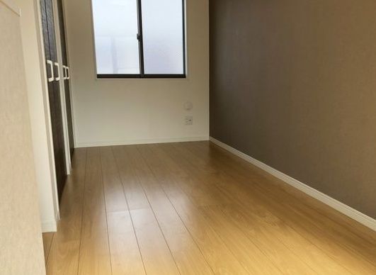 居室・リビング　☆明るい洋室☆