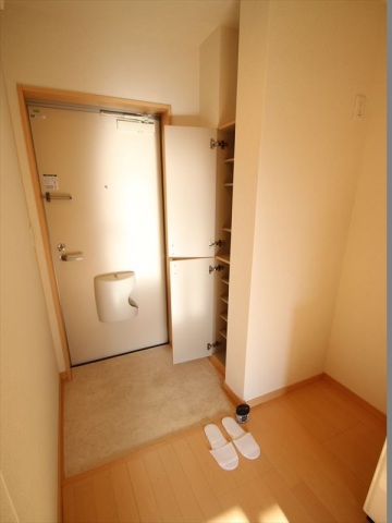 玄関　シューズボックスありますよ♪