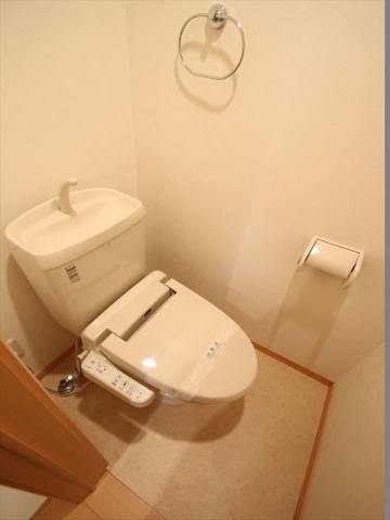 トイレ　ウォシュレット付です♪