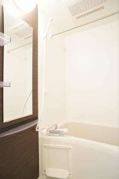 バス・シャワールーム　バス・トイレ別です