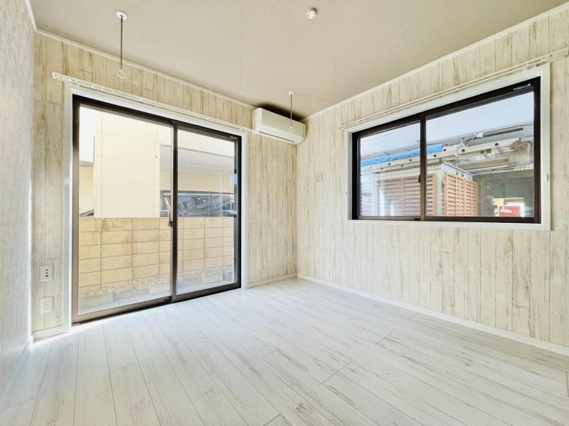 居室・リビング　103号室の写真です。