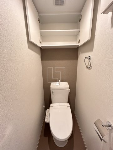 トイレ　セレニテフラン本町　温水洗浄便座