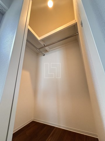 収納　セレニテフラン本町　ウォークインクローゼット