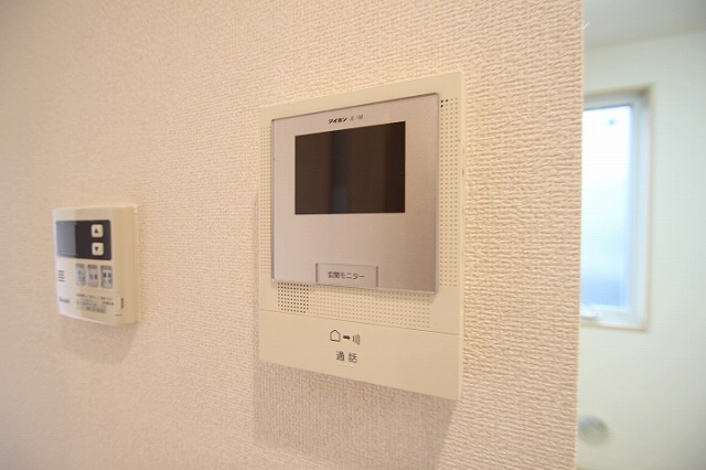 セキュリティ　別号室の写真です（反転）