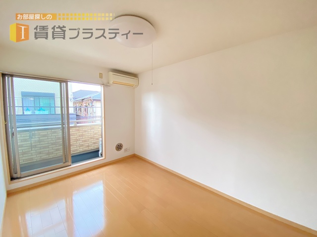 居室・リビング　※反転写真になります