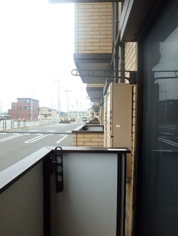 バルコニー　図面と現状に相違がある場合には現状を優先