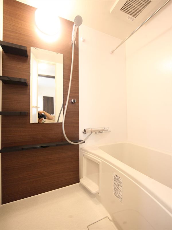 バス・シャワールーム　浴室暖房乾燥機能付バス