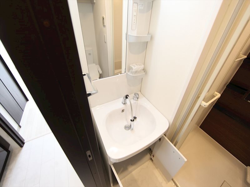 洗面設備　脱衣所　独立洗面台（シャンプードレッサー付）