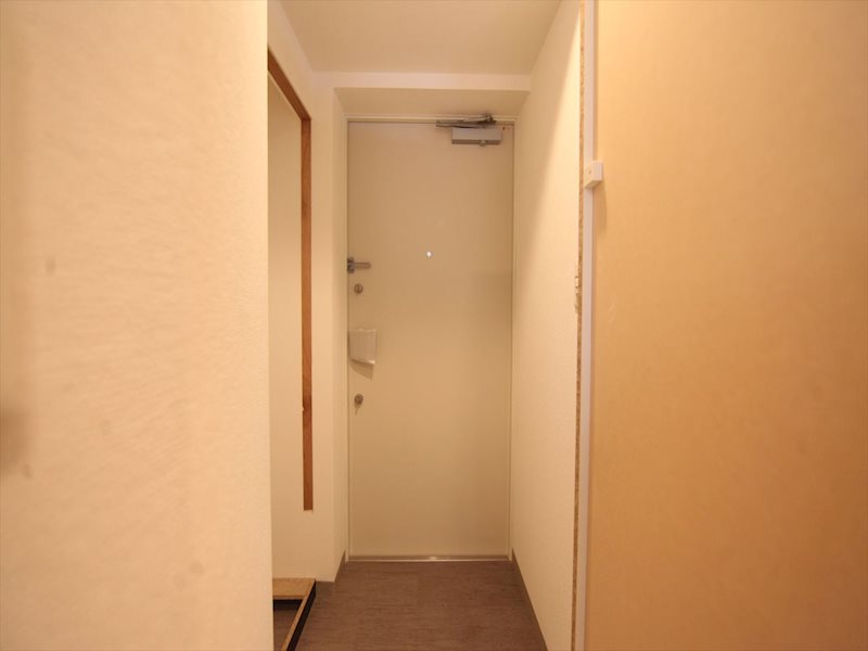 玄関　玄関（シューズボックス完備）