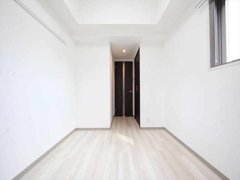 居室・リビング　洋室6.3帖　収納充実　エアコン付　バルコニーに面しています