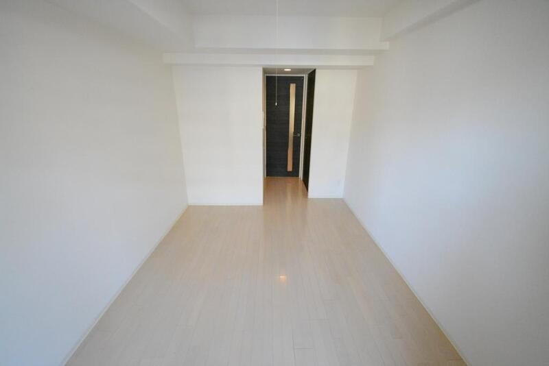 居室・リビング　白を基調としたお部屋です