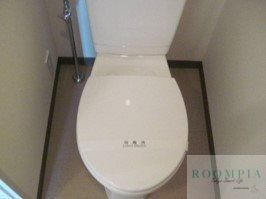 トイレ　※同タイプの別のお部屋です。