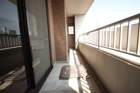 バルコニー　別部屋の写真です。
