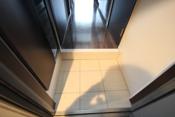 玄関　※別号室の写真です