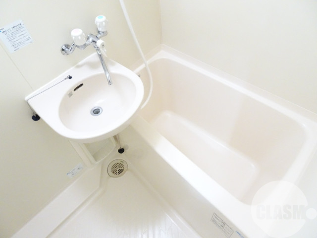 バス・シャワールーム　浴室乾燥機付きバス♪