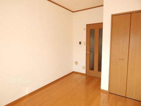 居室・リビング　室内