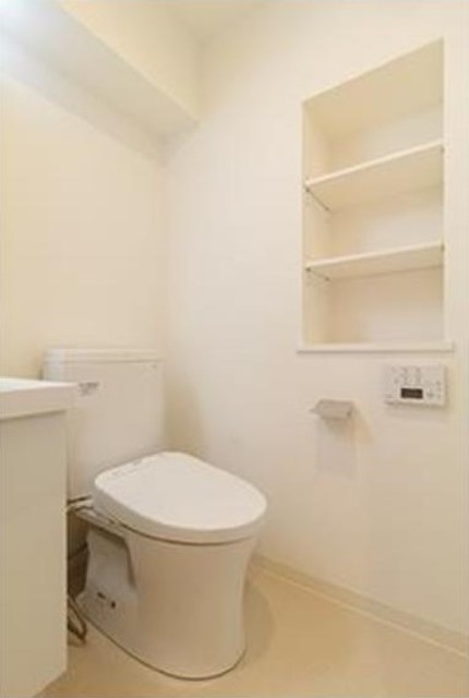 トイレ　温水洗浄便座